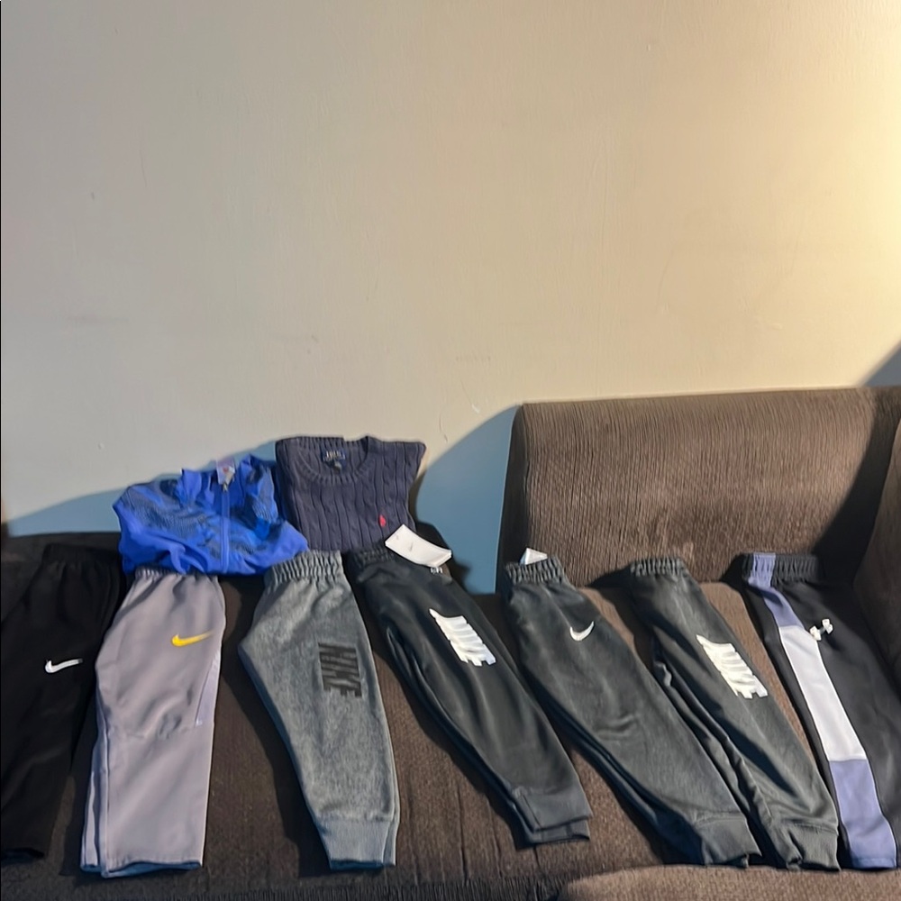 Nike Kids Jogger Pants - Gray and Black